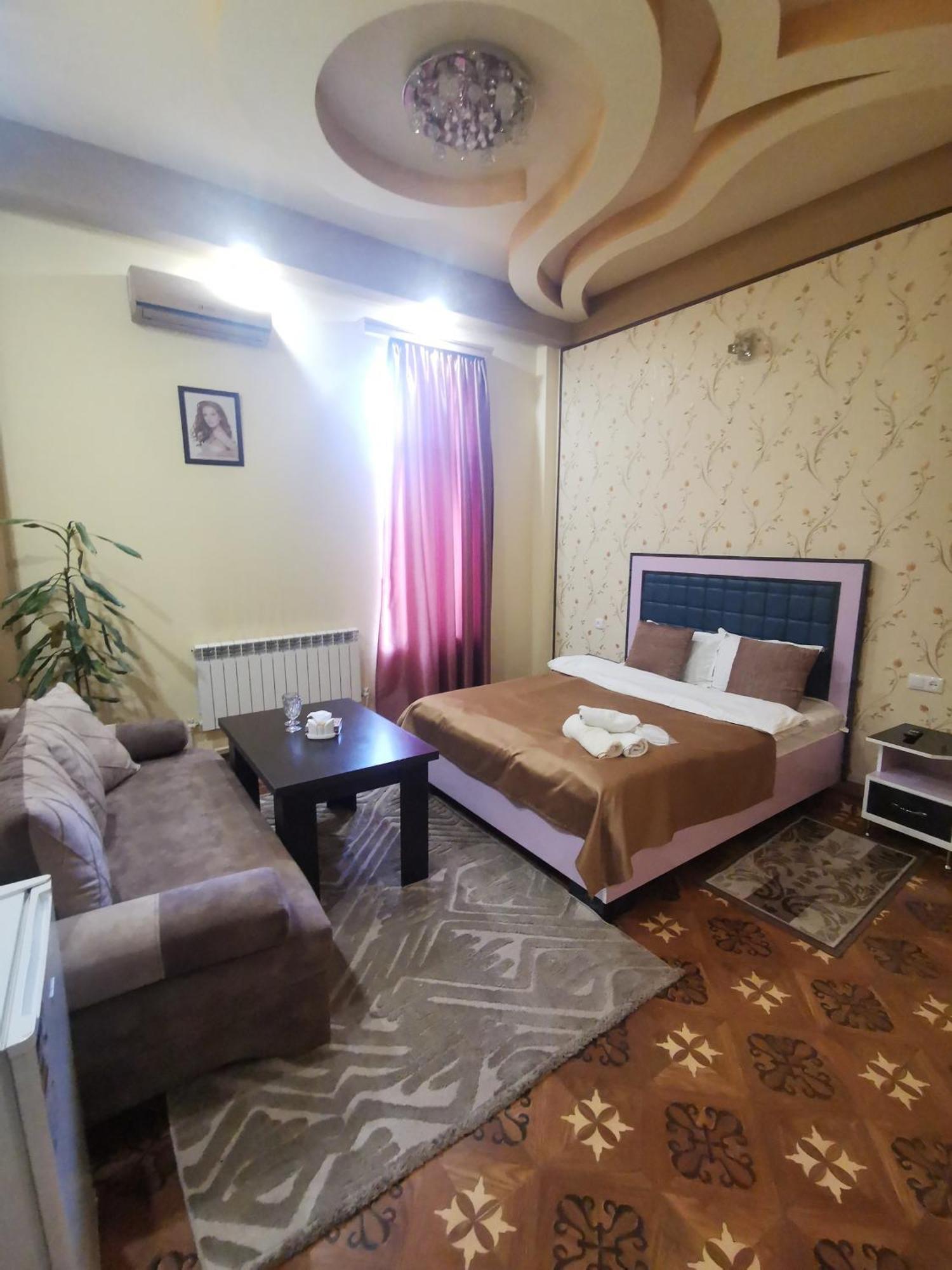 Narek+ Hotel Arrinj Exterior photo
